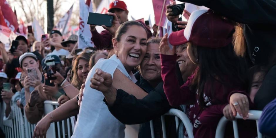 "Inicio en cd Juárez porque en esta ciudad las mujeres han sufrido mucho. Y como la primer mujer presidenta tenemos una deuda con las mujeres de Juárez": Claudia Sheinbaum