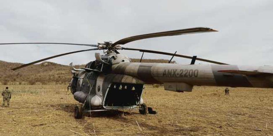 Helicóptero de la Marina realiza aterrizaje precautorio en Culiacán, Sinaloa.