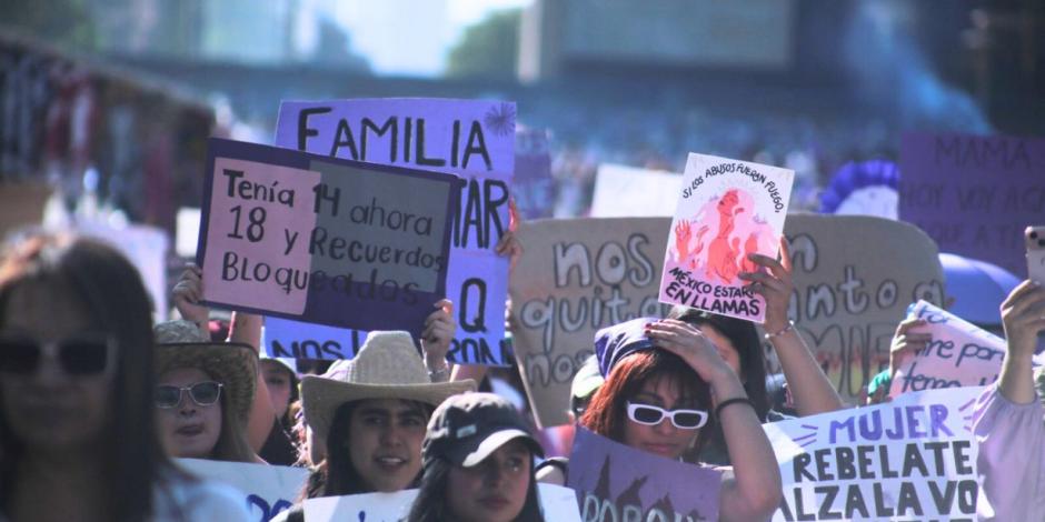 Este viernes 8M miles de mujeres salieron a las calles para exigir justicia y marchar juntas.