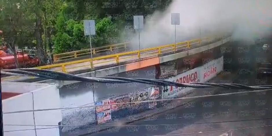 Se registra incendio en bajo puente de Lago Gascasónica en la Miguel Hidalgo, CDMX