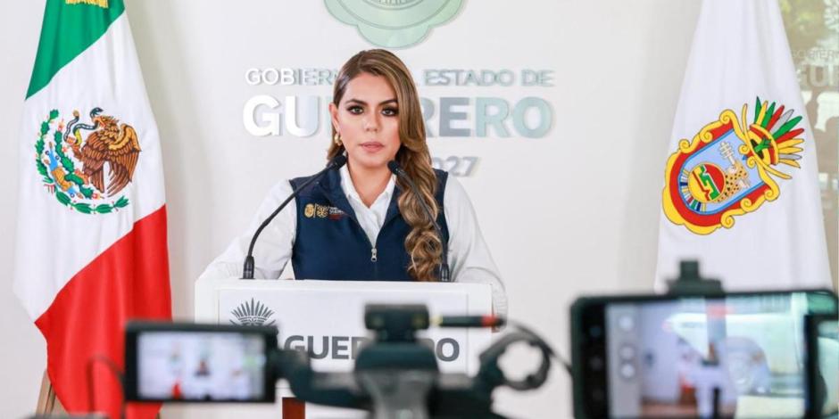 Renuncian el secretario de Seguridad Pública y el secretario General de Gobierno de Guerrero tras muerte de normalista.