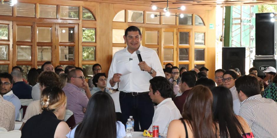 Alejandro Armenta busca ser el siguiente gobernador de Puebla.
