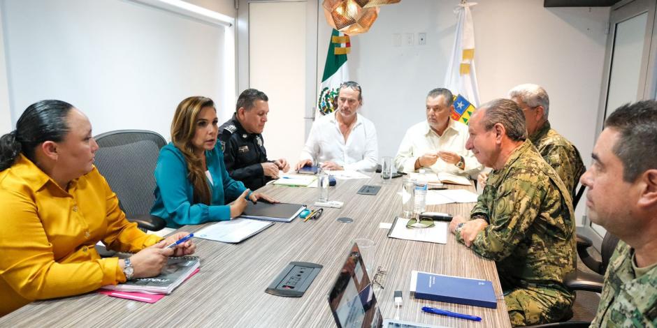 Autoridades federales de Quintana Roo y federales.