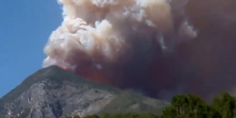 VIDEO. Reportan fuerte incendio en la Sierra de Zaragoza, en Nuevo León