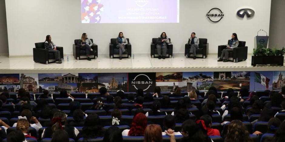 Nissan Mexicana conmemoró el primer panel de “Mujeres Nissan en Manufactura: Desafiando paradigmas”.
