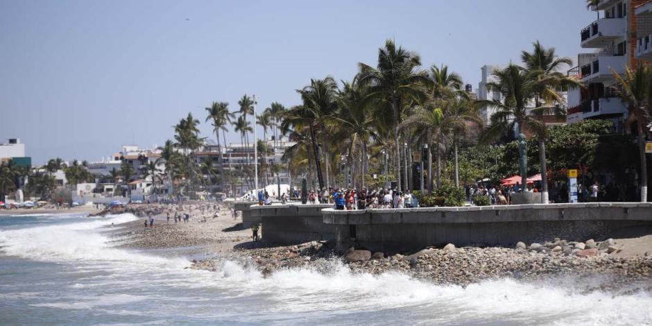 Apuesta Pablo Lemus por impulsar el turismo de playa con medidas estratégicas.