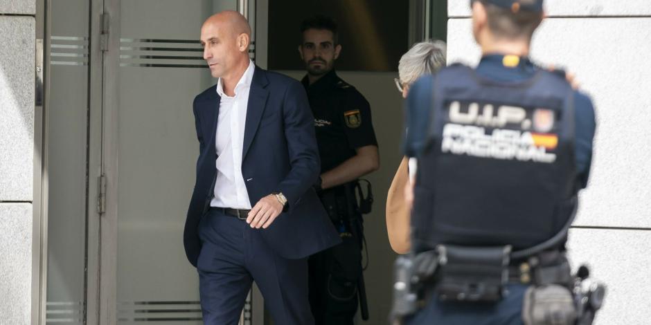 Luis Rubiales, ex presidente de la Federación Española de Futbol, detenido en España.