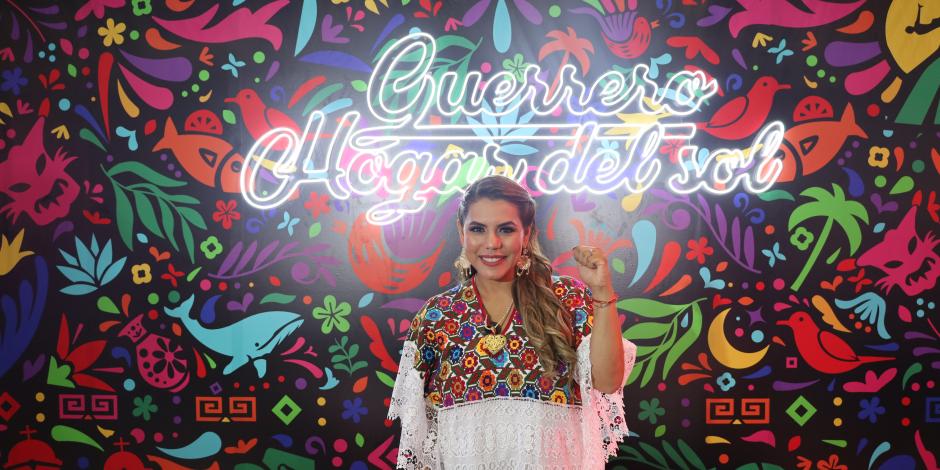 La gobernadora de Guerrero, ayer, en el Tianguis Turístico.