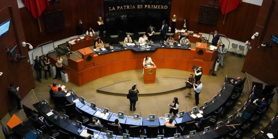 Oposición tira sesión del Senado para frenar reformas a Ley de Amparo y de Amnistía.