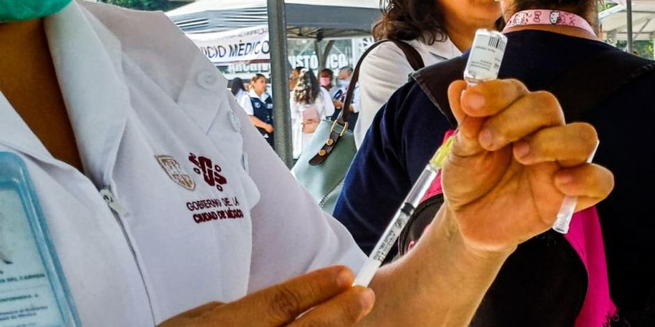 UNAM insta a tener esquema de vacunación completo ante alza en casos de sarampión.