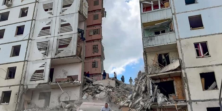 Un edificio ruso parcialmente destruido por misiles ucranianos.