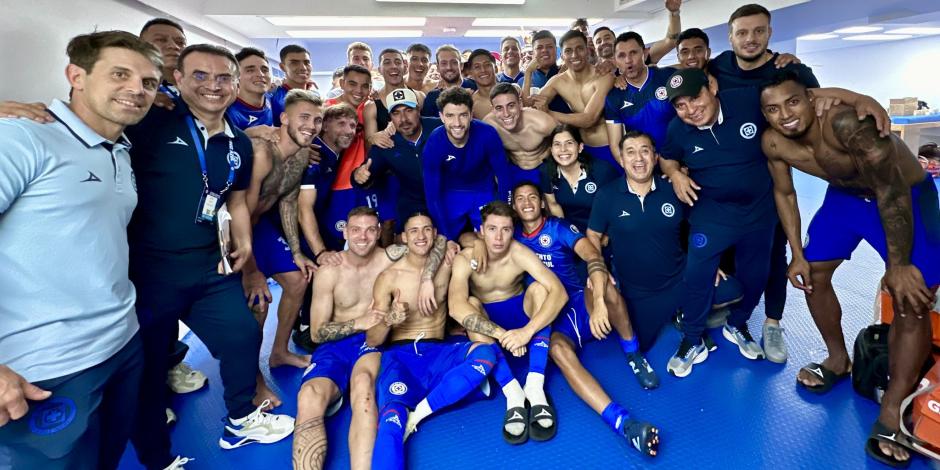 Cruz Azul festeja su pase a semifinales del Clausura 2024 de la Liga MX