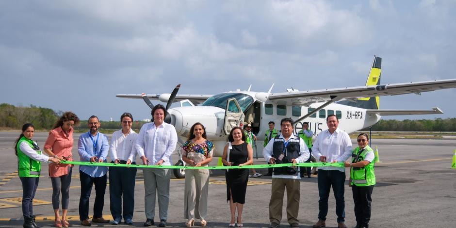 Cortando el listón: inauguración de las nuevas rutas aéreas en Cozumel, marcando un hito en la conectividad del estado.