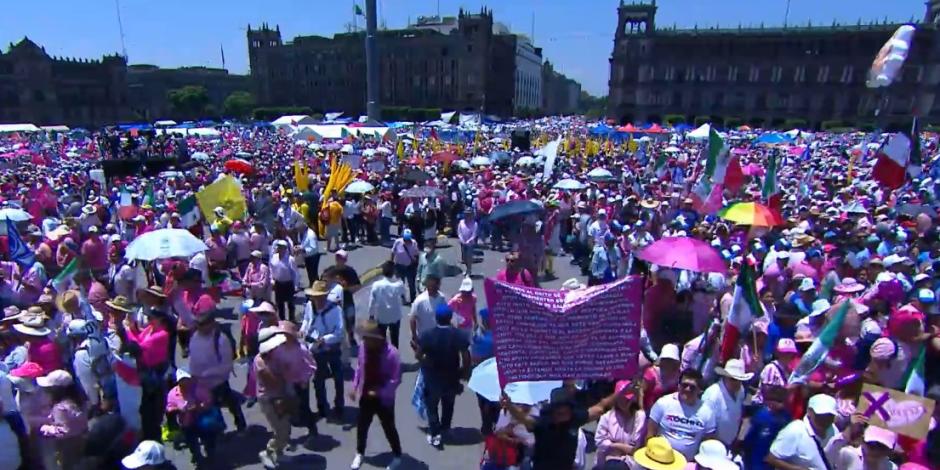 Manifestantes en el Zócalo