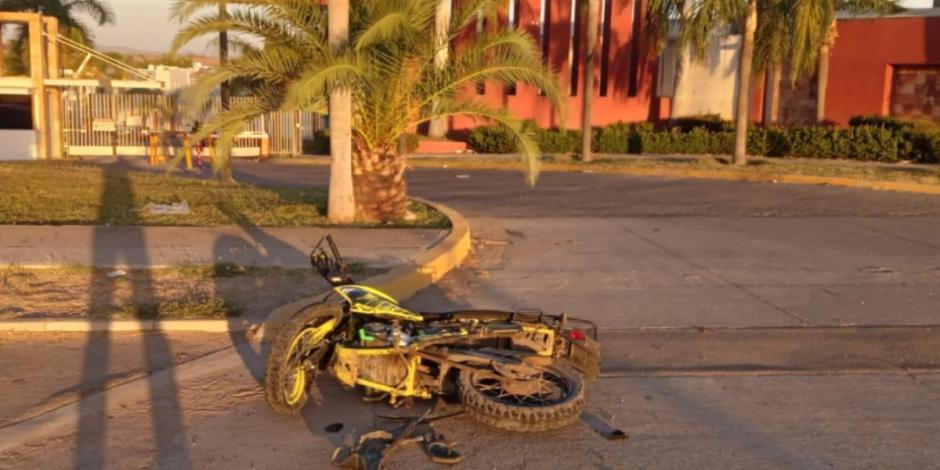 Accidentes en Culiacán, Sinaloa, dejan un motociclista herido y un auto incendiado.