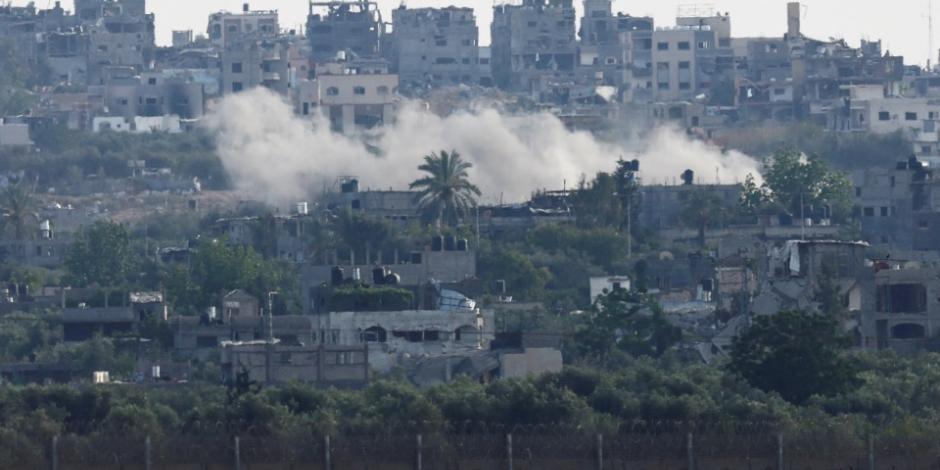 Fuego cerca de la franja de Gaza por ataque israelí.