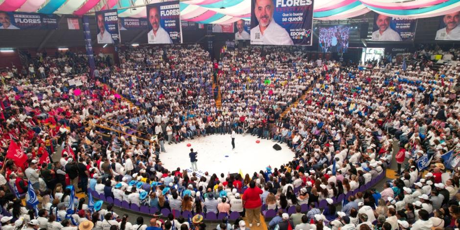 Ante 10 mil asistentes, Fernado Flores cerró campaña con varias propuestas para Metepec.