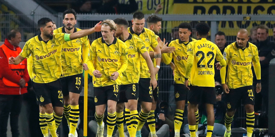 Futbolistas del Borussia Dortmund festejan un gol en la Champions League 2024.