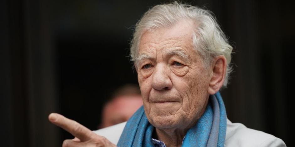 Este es el estado de salud de Ian McKellen tras caer de un escenario