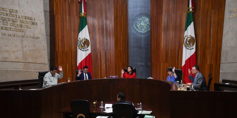 Sesión del Tribunal Electoral del Poder Judicial de la Federacón.