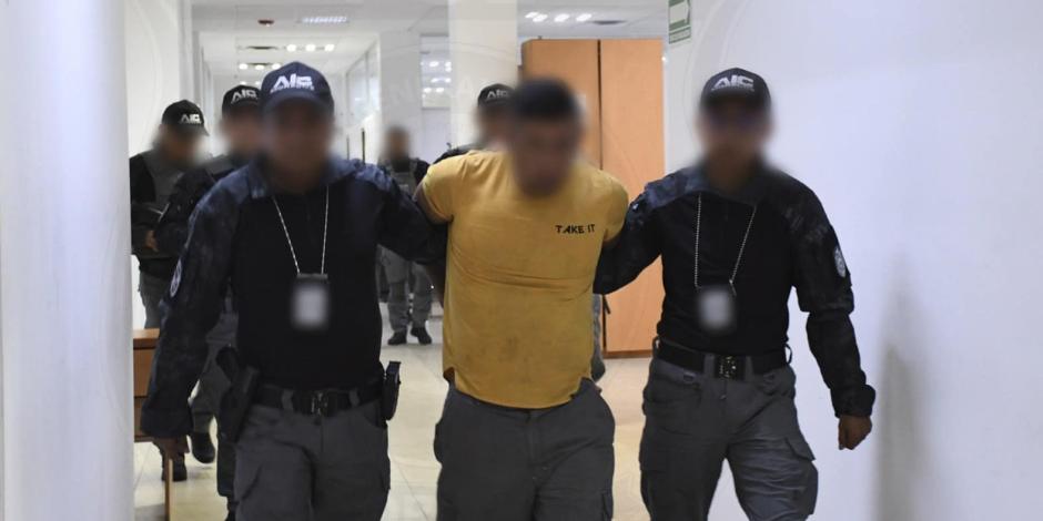 Bulmaro “N”, luego de haber sido detenido por autoridades de Morelos y del Estado de México.