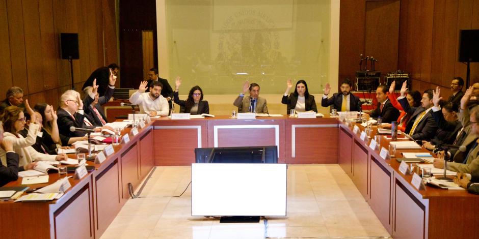 El Comité del Fondo de Pensiones para el Bienestar, ayer en la primera sesión, en Palacio Nacional.