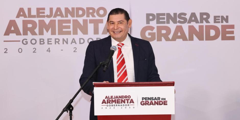 El gobernador electo, Alejandro Armenta durante la conferencia de prensa