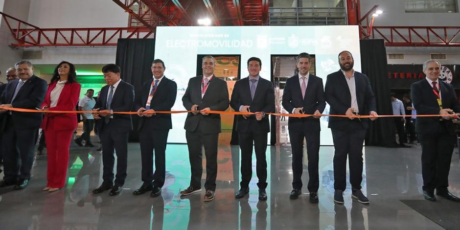 Samuel García inaugura IMOF 2024, la expo de electromovilidad más grande de América Latina.