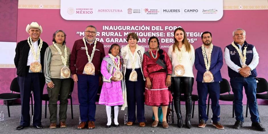 Delfina Gómez acerca su gobierno a mujeres rurales, indígenas y campesinas del Edomex.