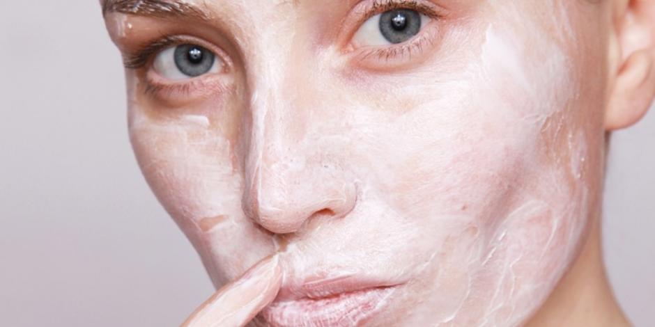 La crema con bicarbonato de sodio que debes utilizar para quitar las manchas del rostro