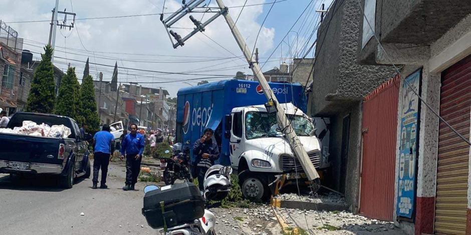Accidente de un camión en Tultitlán.