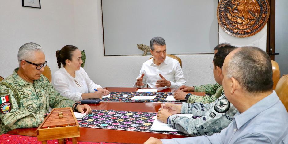 El gobernador Escandón encabeza una reunión para mejorar la seguridad en Chiapas.