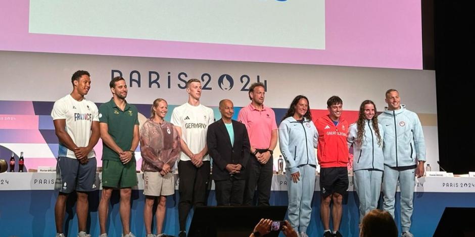 Los nadadores en conferencia de prensa en los Juegos Olímpicos de París 2024.