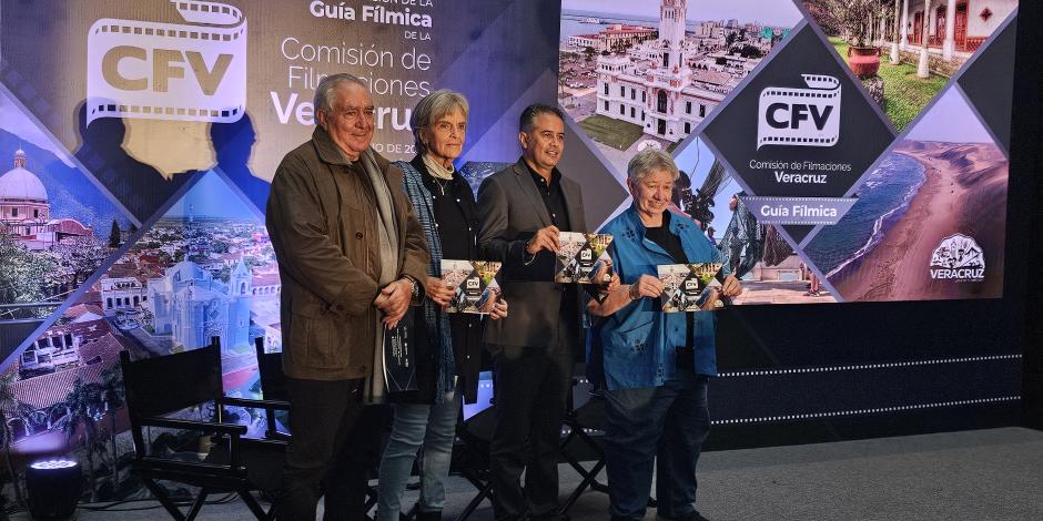 De izq. a der. José Ludlow, María Novaro, Iván Francisco Martínez Olviera y Terry Hernández.