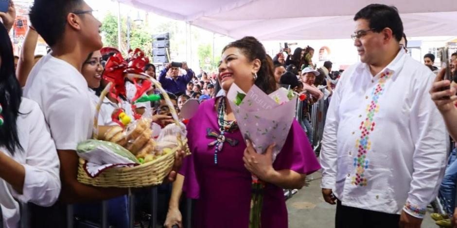 Clara Brugada inicia gira de agradecimiento por las 16 alcaldías de la Ciudad de México.