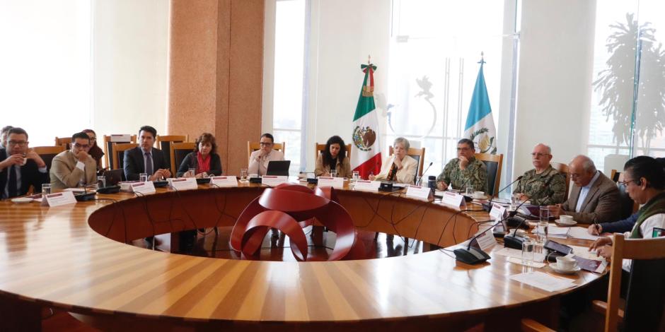 México y Guatemala acuerdan acciones de seguridad y sociales para enfrentar violencia en Chiapas.
