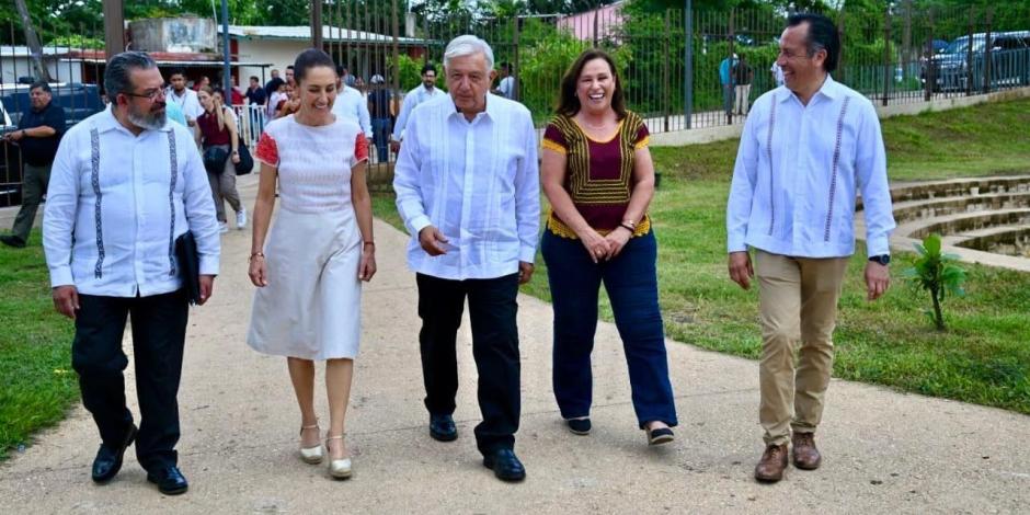 Nuño, Sheinbaum, AMLO, Nahle y García, ayer en Veracruz.