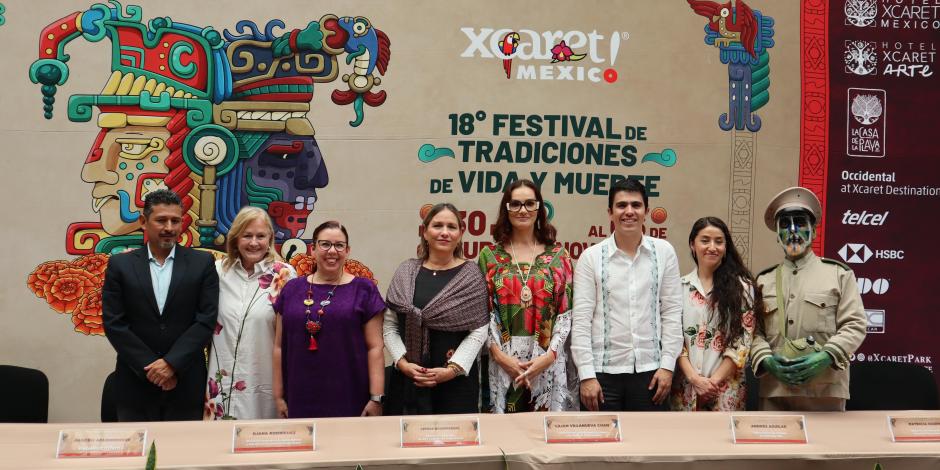 Organizadores del festival, al término de la conferrencia de prensa.