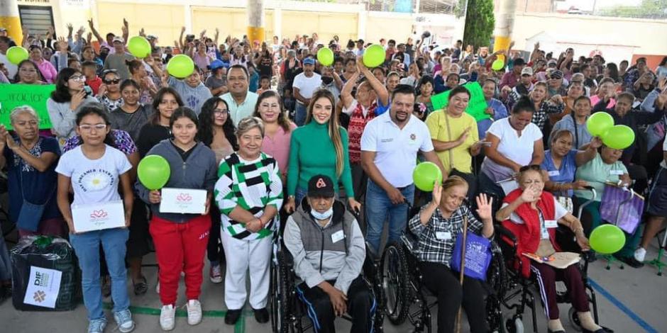 La presidenta honoraria del DIF Estatal, Ruth González Silva.