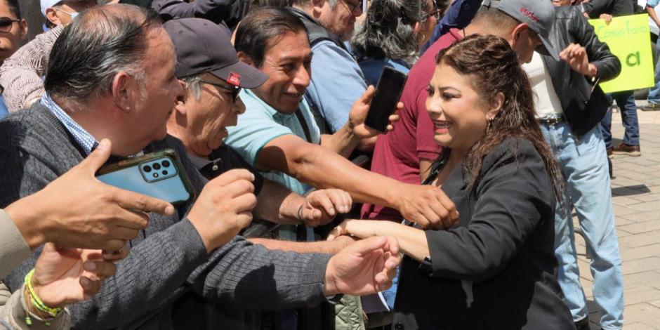 Clara Brugada, durante su gira de agradecimiento en la alcaldía Tlalpan.