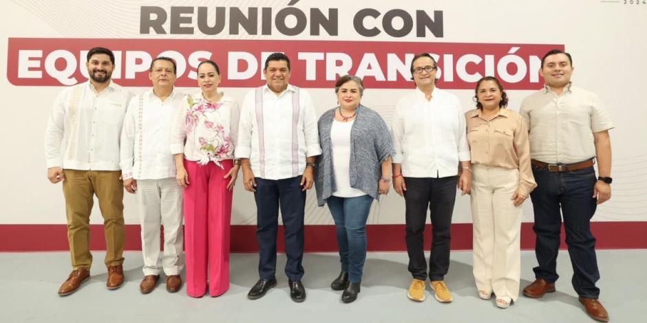 Javier May presenta 18 nuevos integrantes del próximo gobierno de Tabasco.