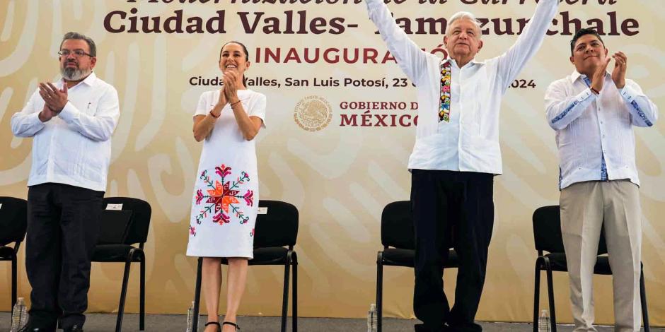 Inauguran AMLO y Sheinbaum carretera Valles-Tamazunchale; la inversión fue de 8 mil 605 mdp.