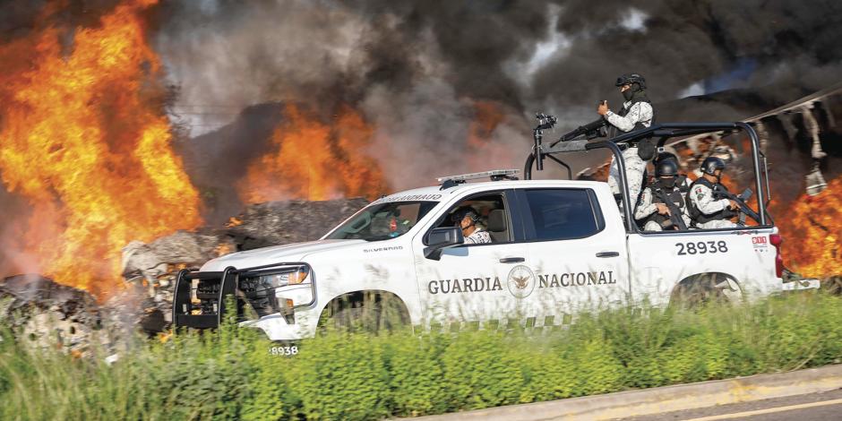 Vehículos incendiados fueron reportados ayer, en Culiacán.