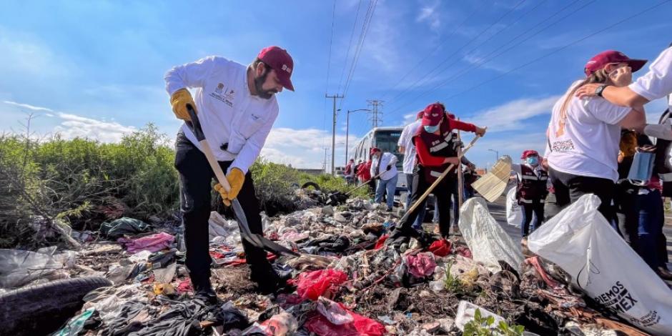 Servidores públicos recolectan 1,810 toneladas de basura en todo el Estado de México.