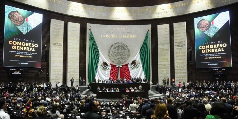 Este domingo inició el primer periodo de sesiones ordinarias del primer año de ejercicio de la LXVI Legislatura del Congreso de la Unión.