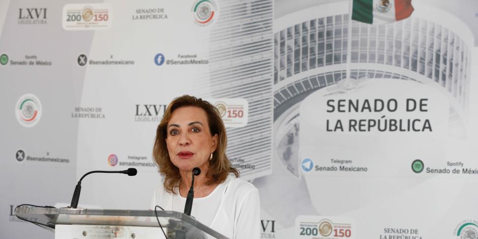 Guadalupe Murguía, coordinadora del PAN en el Senado, en conferencia de prensa, ayer.