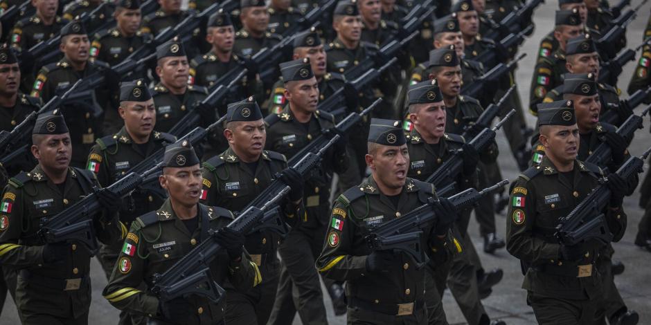 Elementos de diferentes cuerpos de las Fuerzas Armadas participaron en el ensayo, ayer.