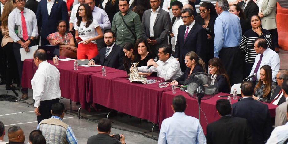 La Mesa Directiva de Diputados, ayer en la Magdalena Mixhuca.