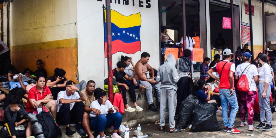 Migrantes en su mayoría venezolanos durante su estancia en el municipio de Suchiate, Chiapas, el pasado 24 de julio.