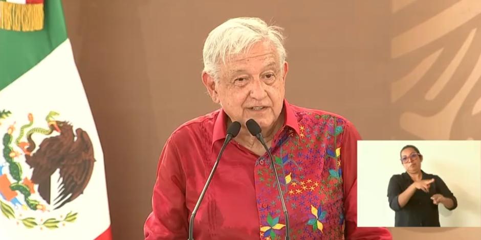 El presidente López Obrador afirmó que está "contento" con el relevo con Claudia Sheinbaum.